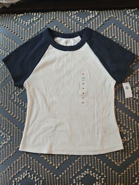 NWT Old Navy White Ribbed Tee with Navy Sleeves